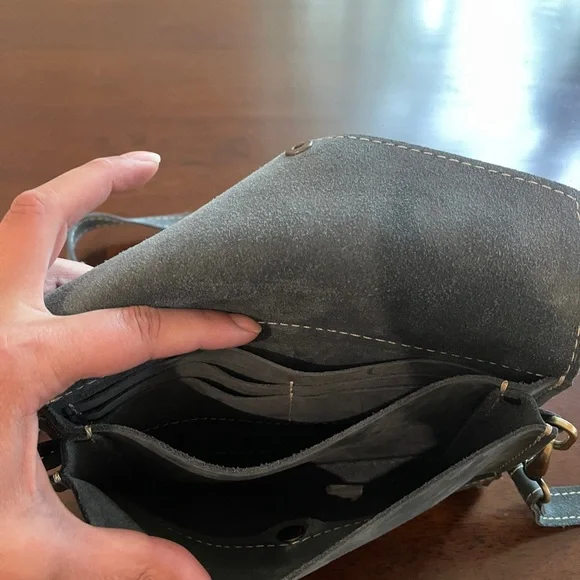 PLG envelope convertible crossbody - Picture 2 of 4